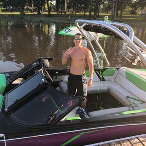 Meet your Posher, Casey